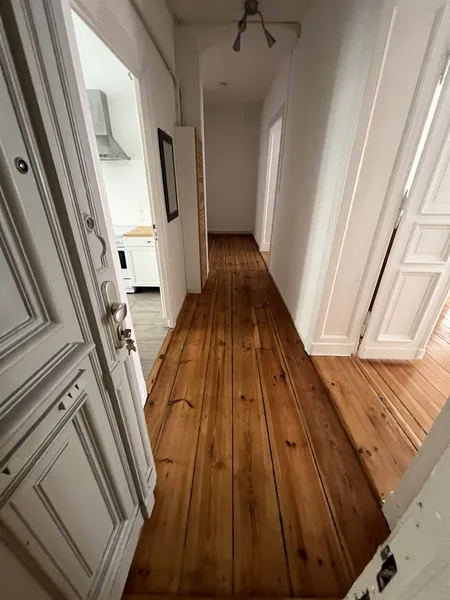 Helle  ruhige möblierte 3-Zimmer-Wohnung nahe bei Frankfurter Tor — photo 1
